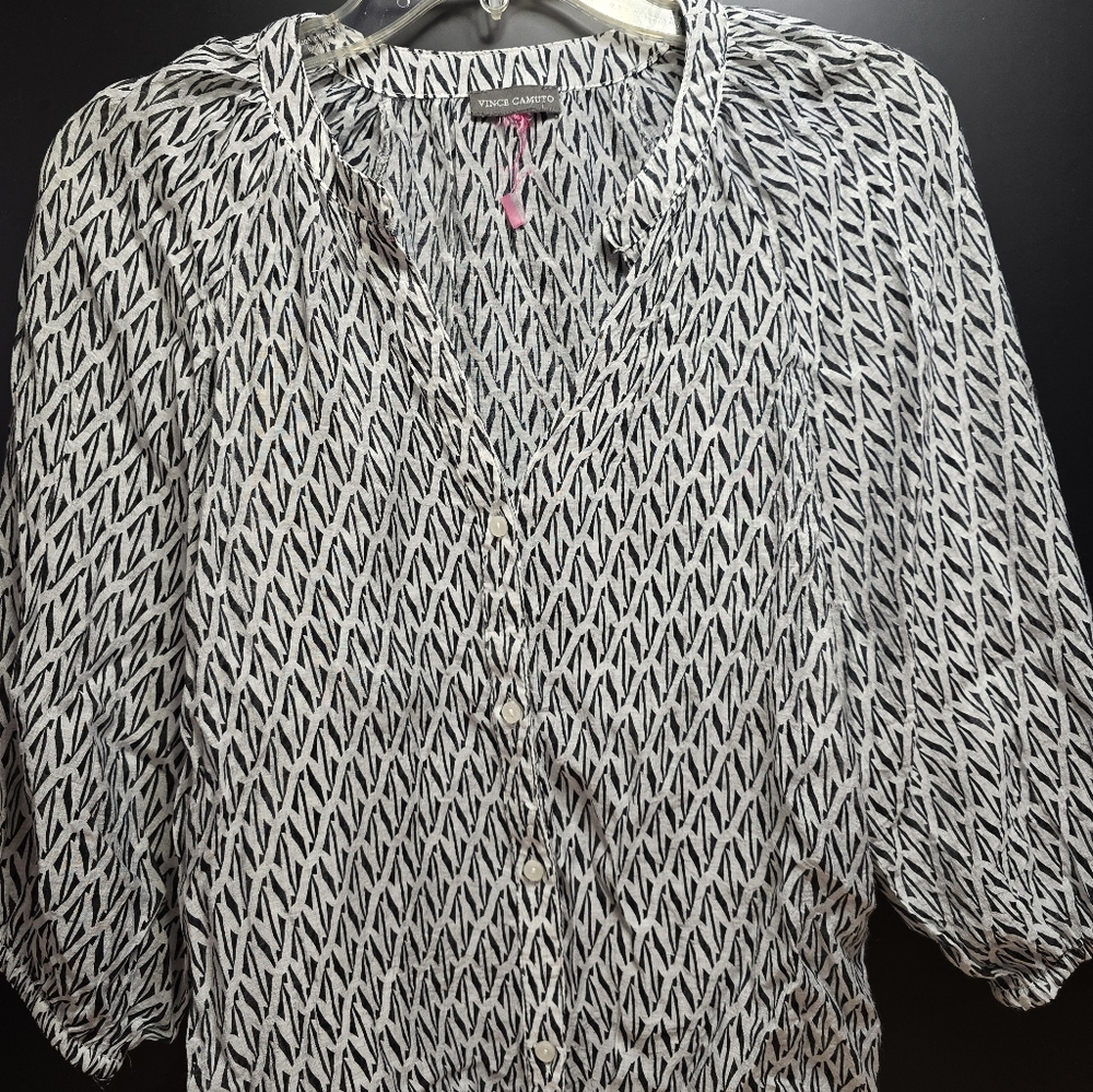 Vince Camuto Black and White Patterned Button-Front Shirt